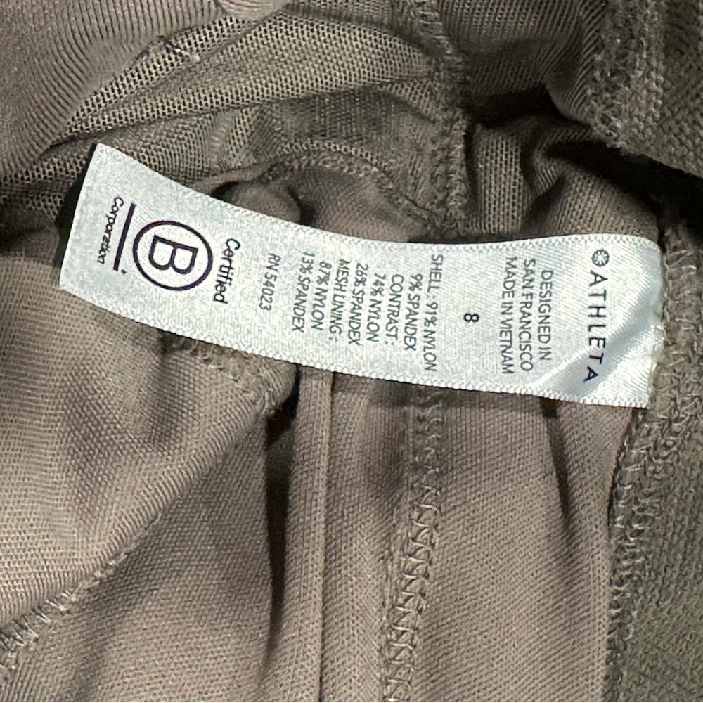 Athleta Headlands Hybrid Cargo Tight Leggings 8 - Picture 5 of 5